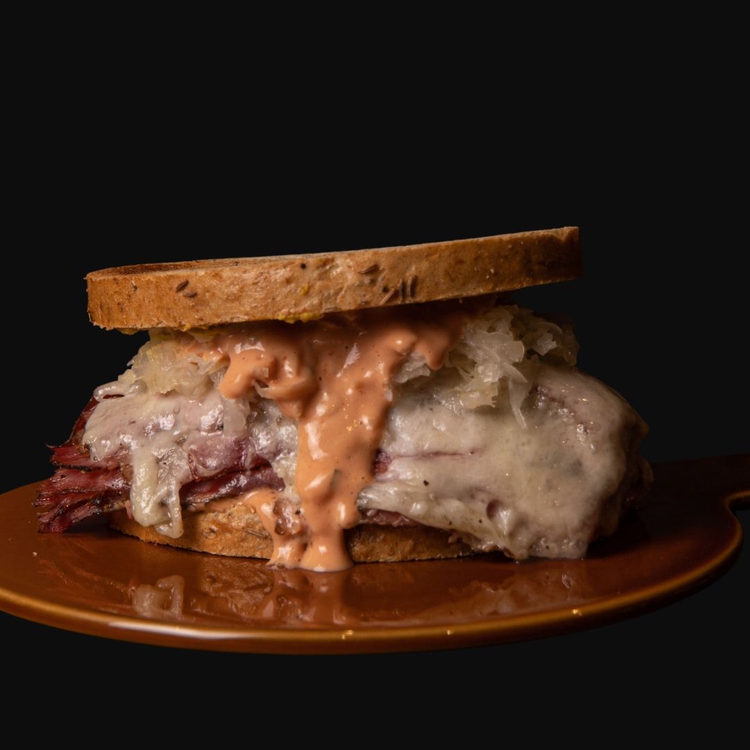 REUBEN SANDWDWICH - Schmaltzy Bros Delicatessen