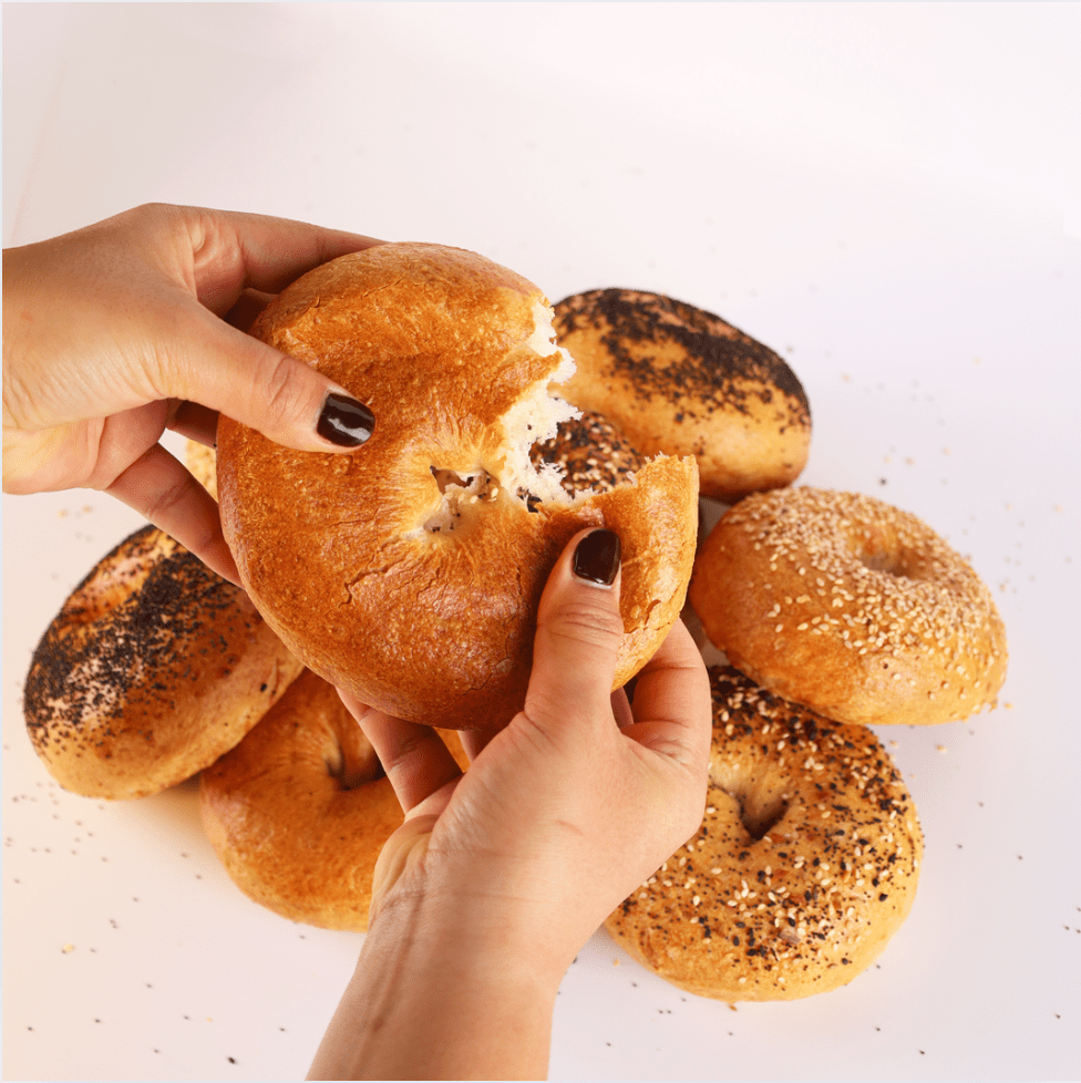 Bagels ½ Docena - Schmaltzy Bros Delicatessen