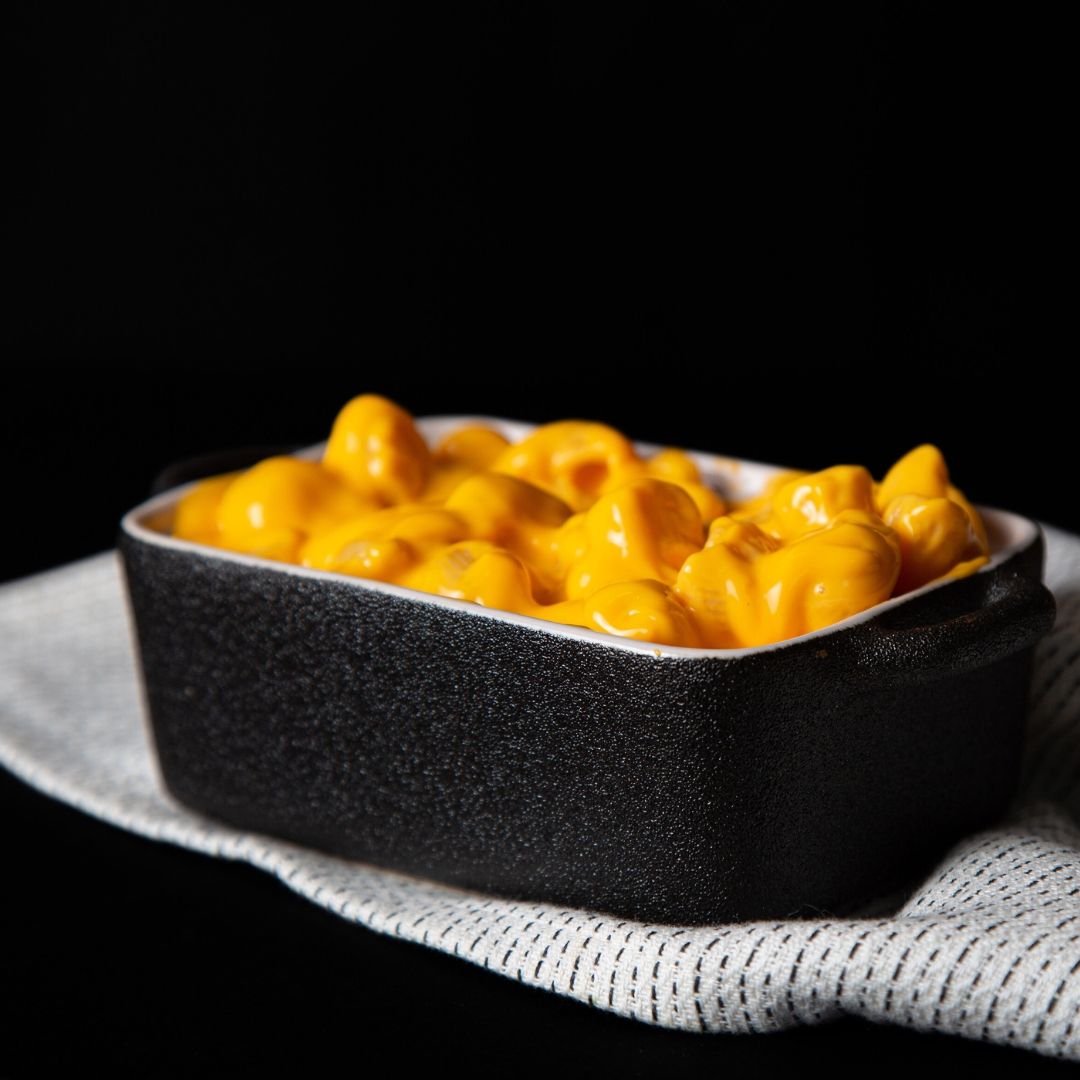 Mac & cheese - Schmaltzy Bros Delicatessen